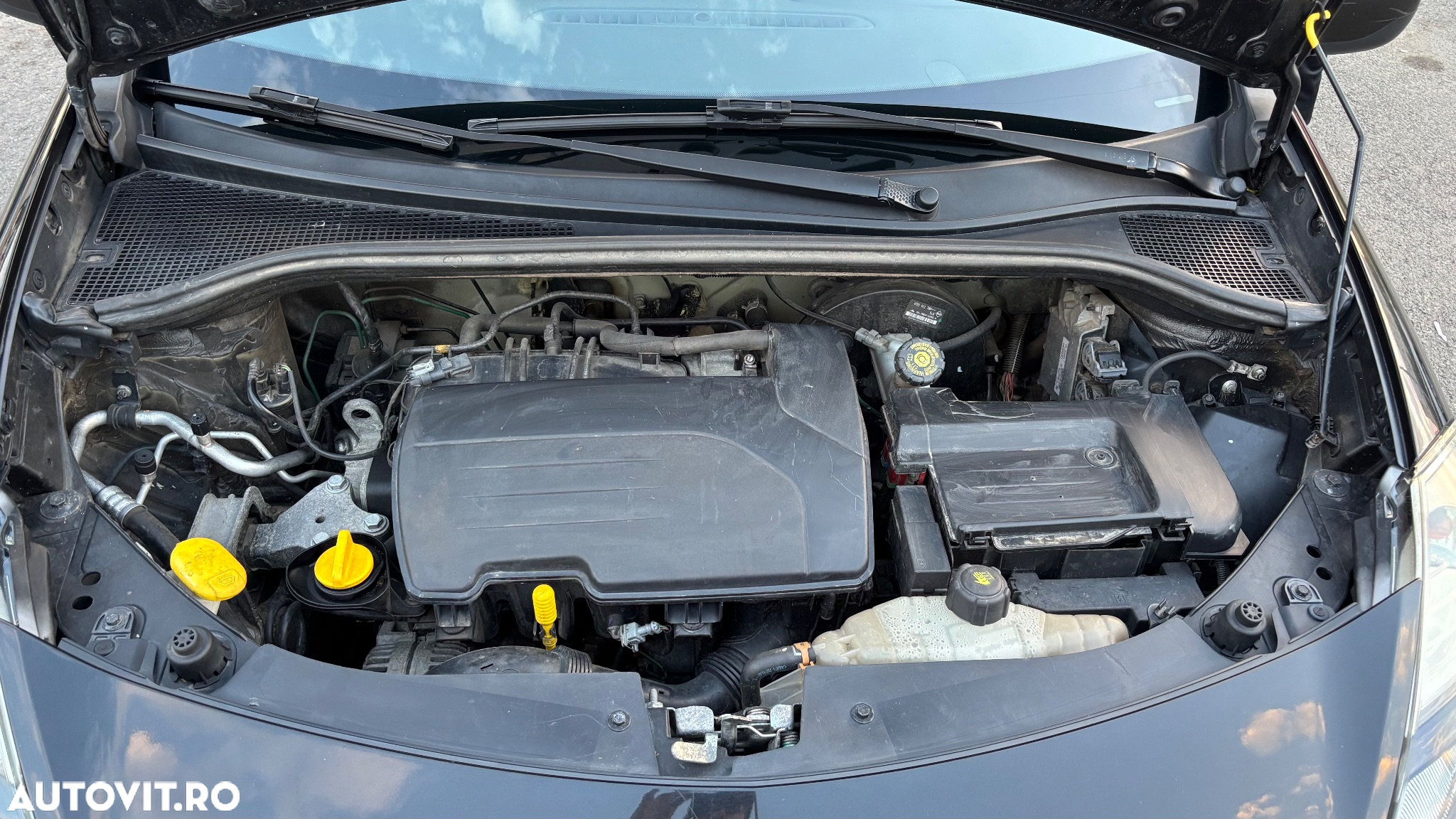 Renault Clio III 1.2 16V Expression - 16