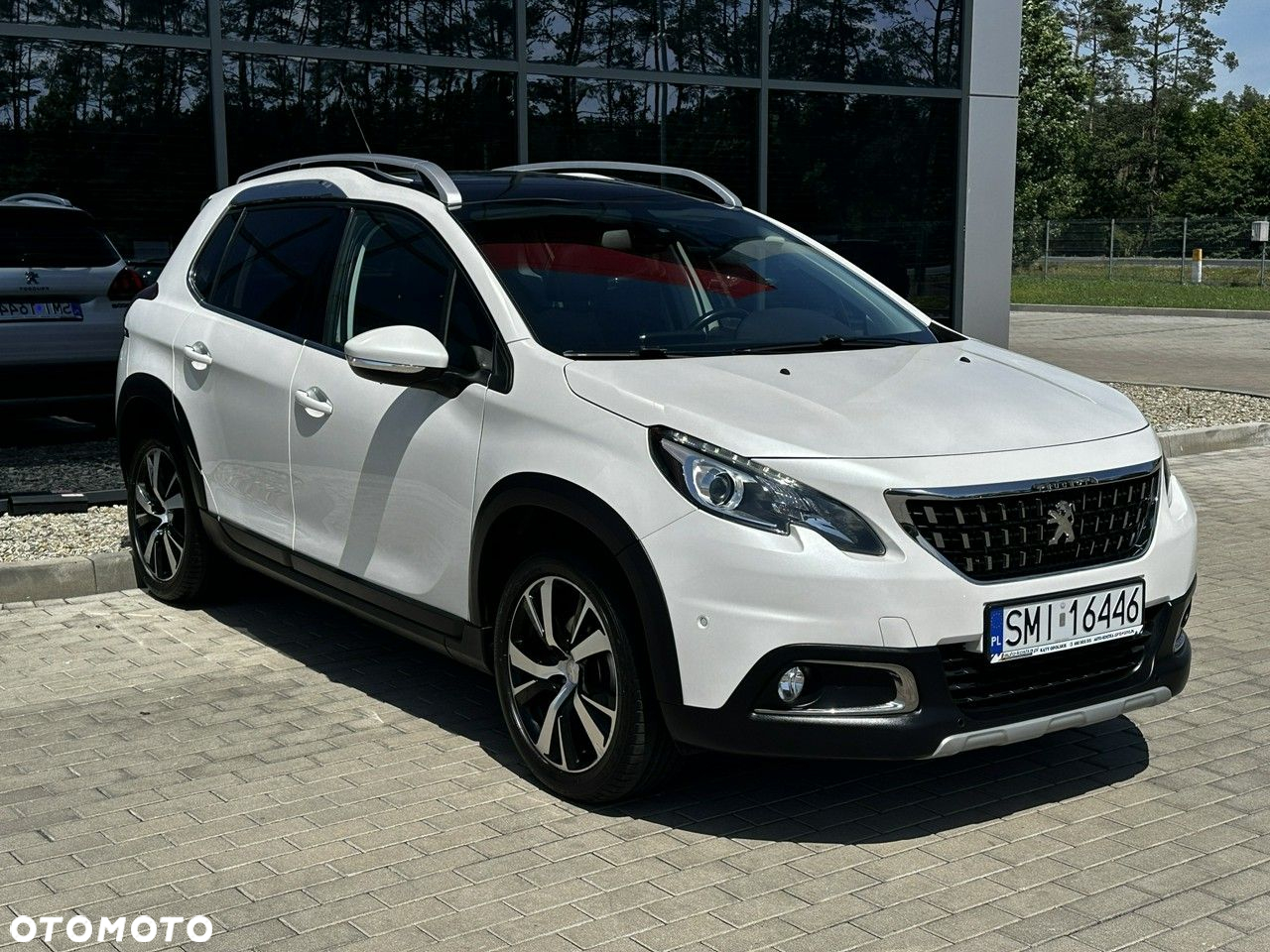 Peugeot 2008 1.2 Pure Tech Allure S&S - 5