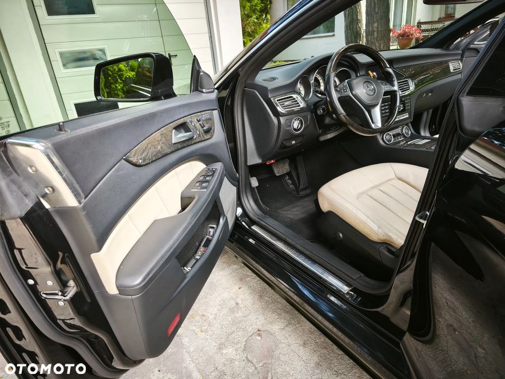 Mercedes-Benz CLS 350 CDI 4Matic 7G-TRONIC - 23