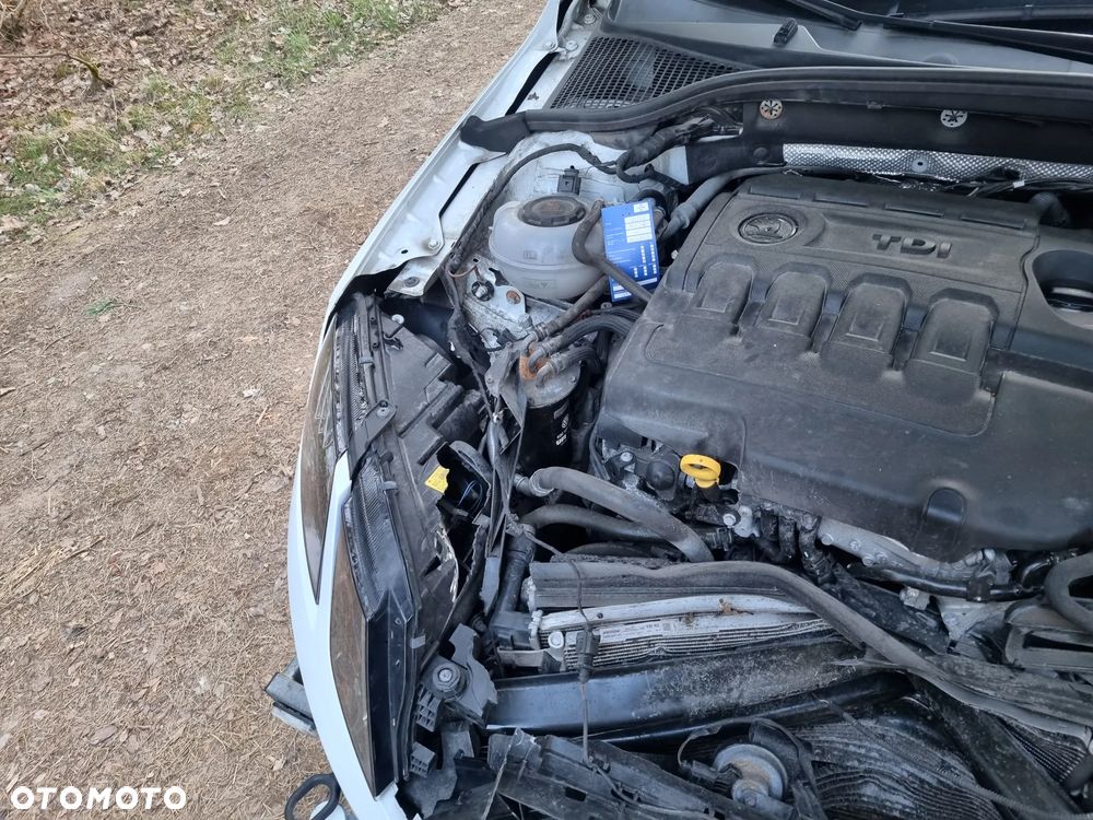 Skoda Octavia 1.6 TDI Premium Edition - 23