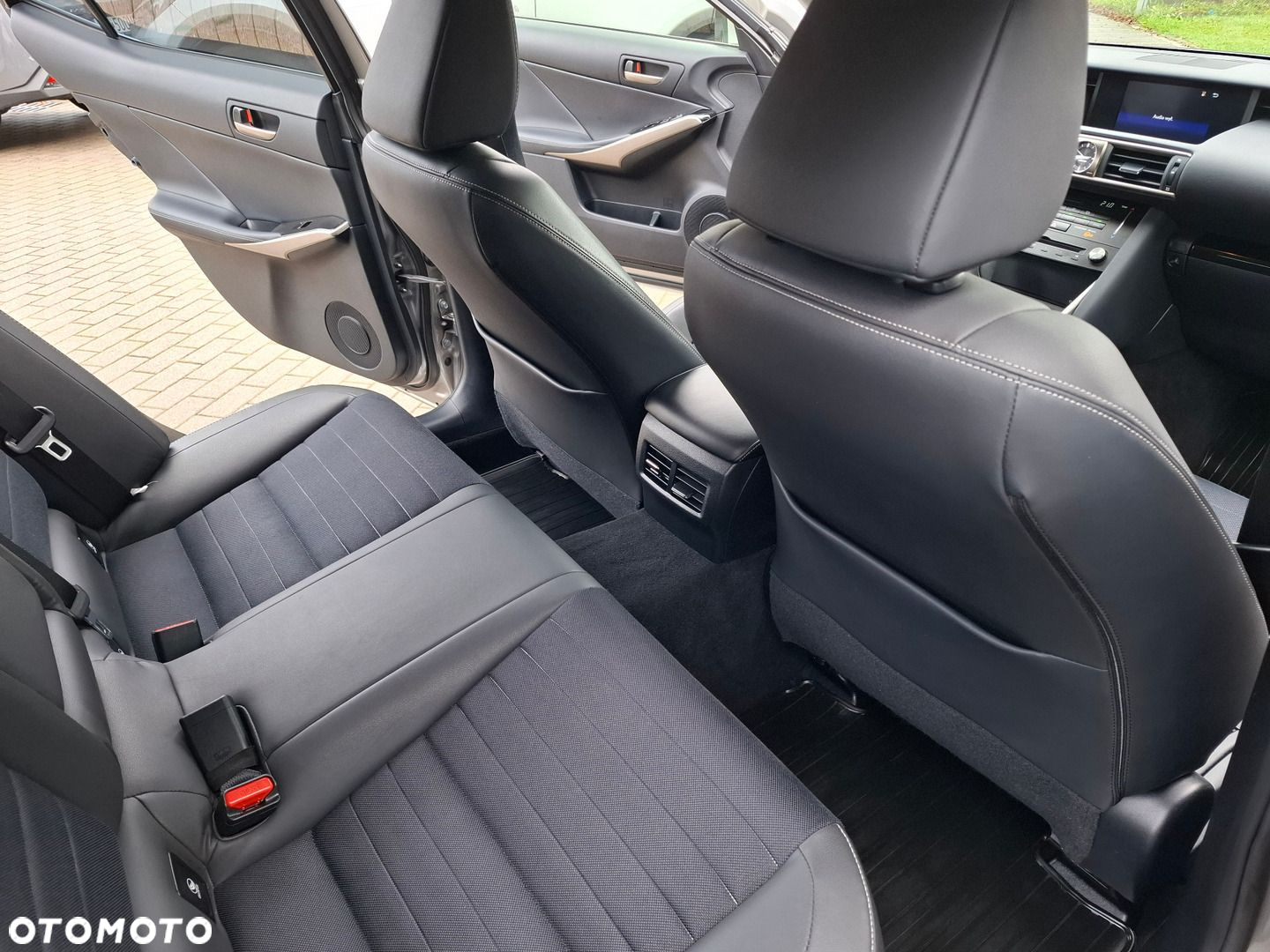 Lexus IS 200t Elegance - 18