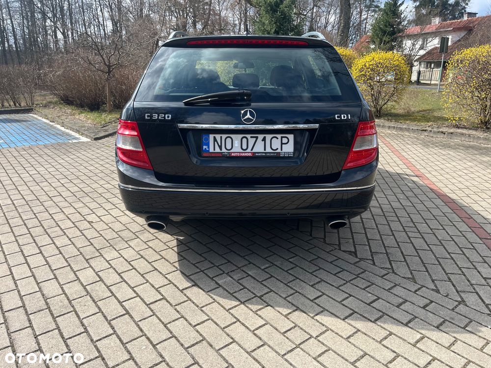 Mercedes-Benz Klasa C 320 T CDI 7G-TRONIC Elegance - 7