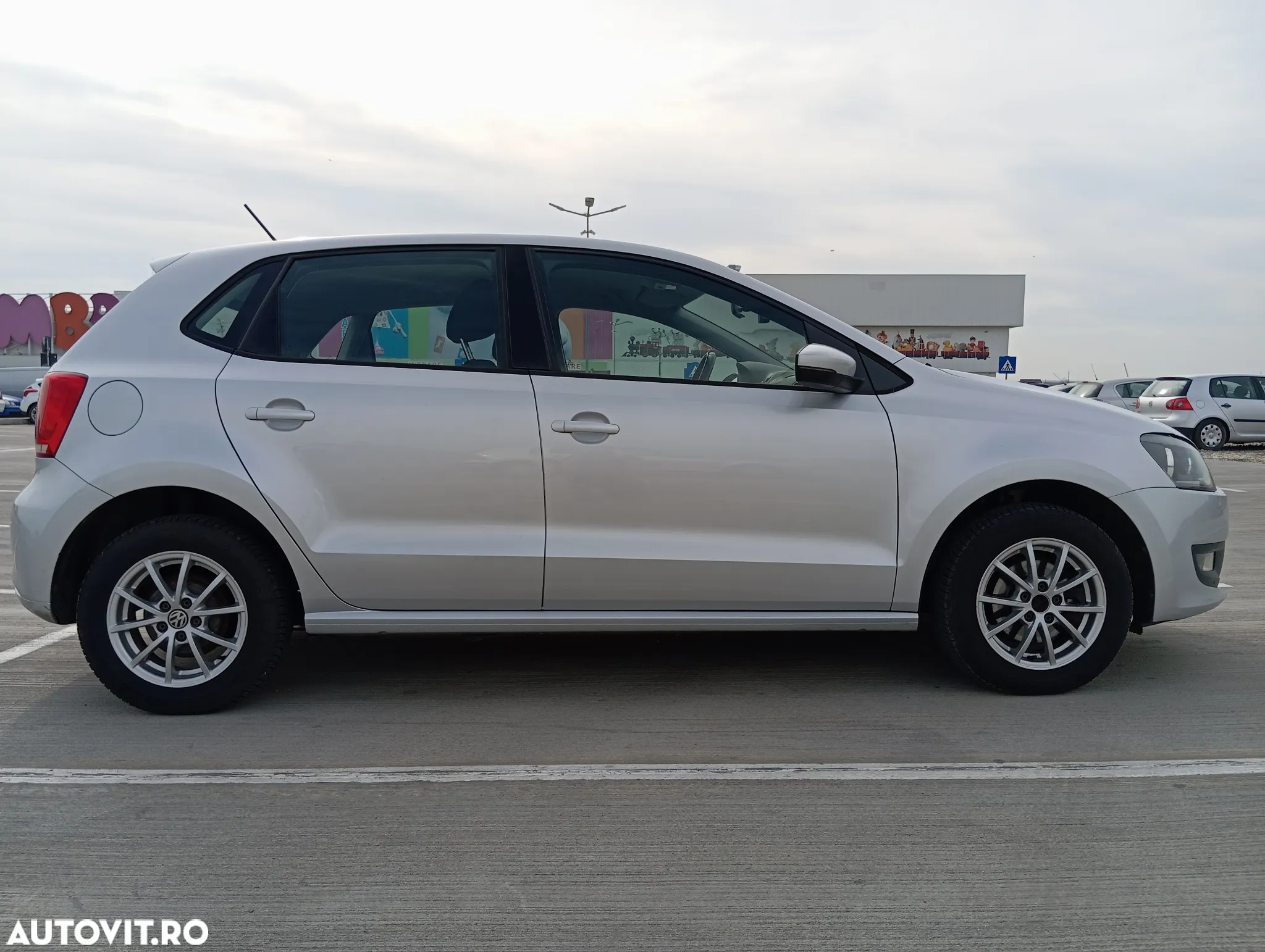 Volkswagen Polo - 2