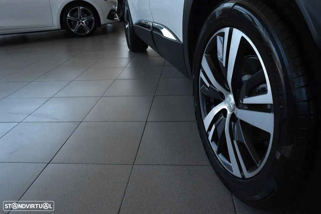 Peugeot 3008 1.6 Hybrid4 GT e-EAT8 - 54