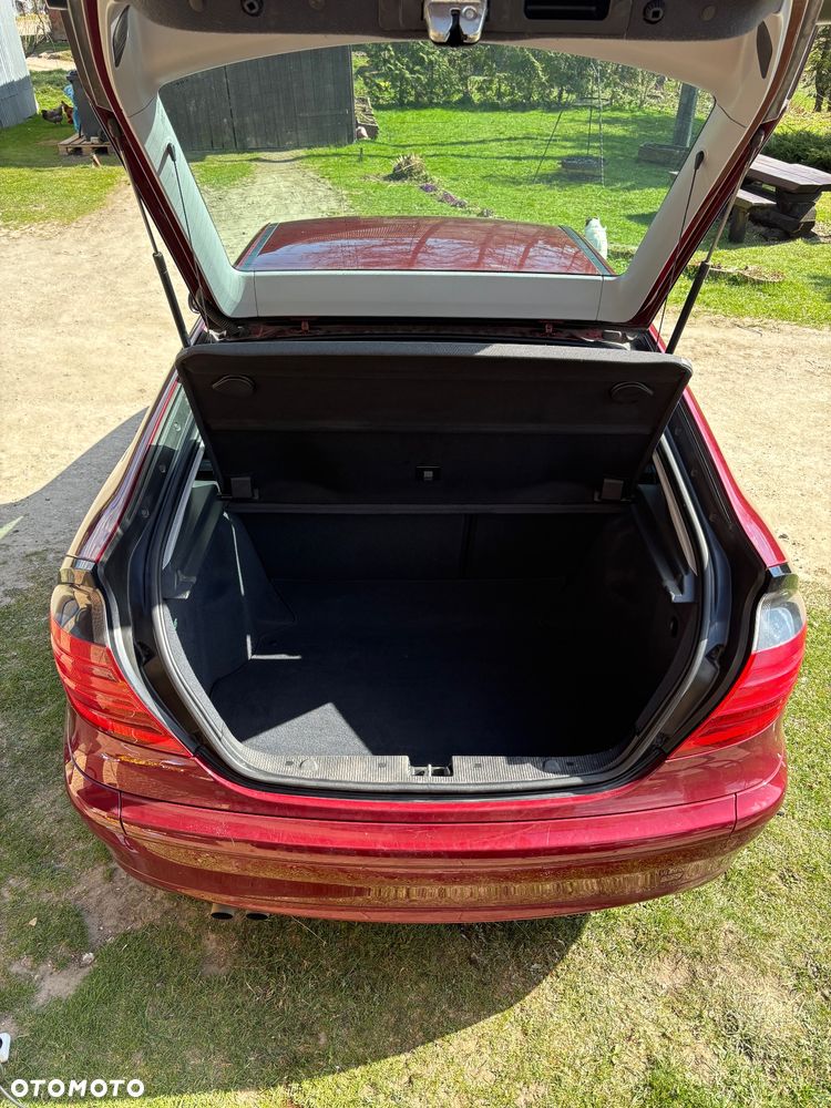 Mercedes-Benz Klasa C 180 - 14