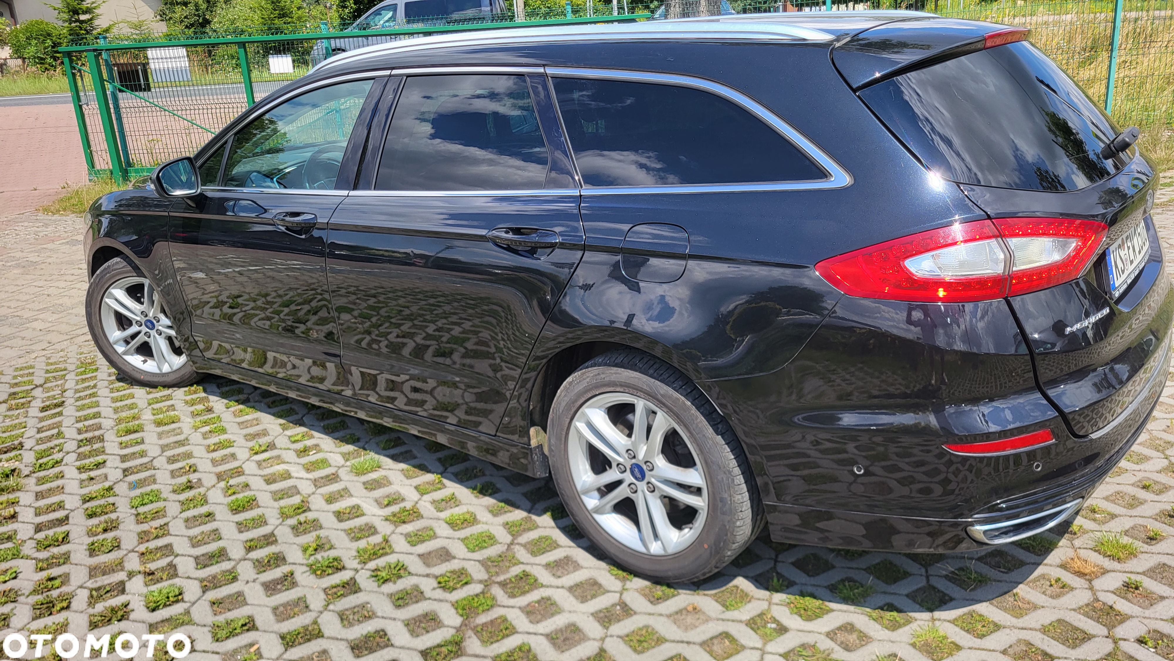 Ford Mondeo - 32
