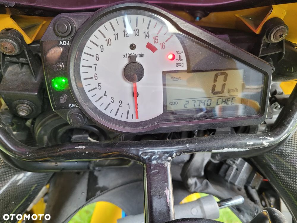 Suzuki GSX-R - 9