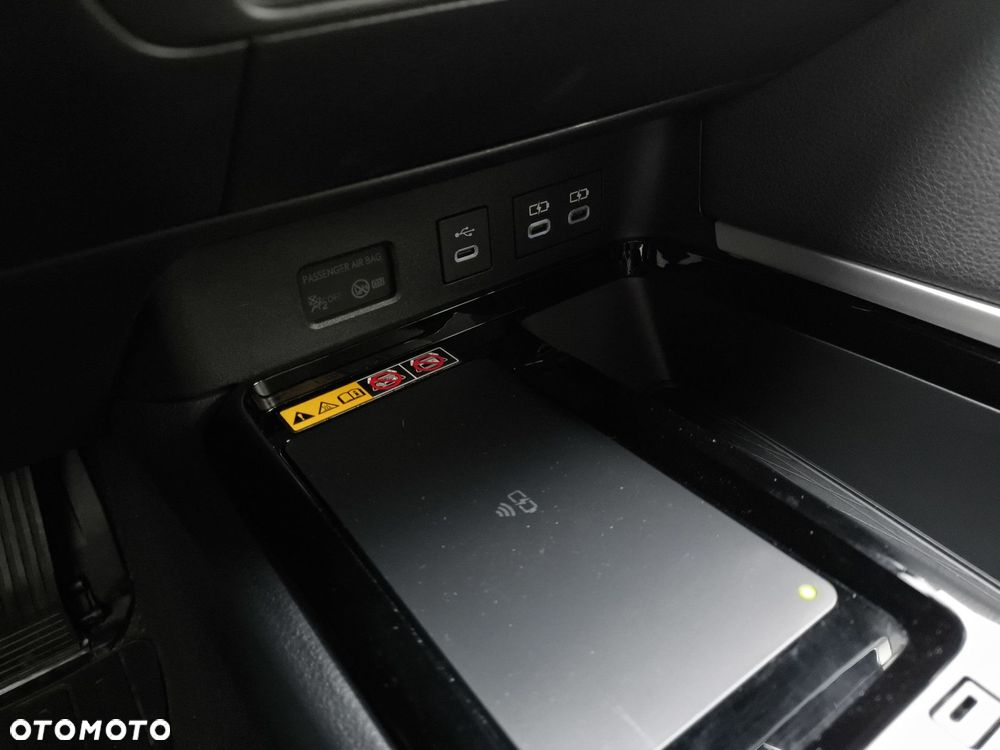 Toyota Camry - 22
