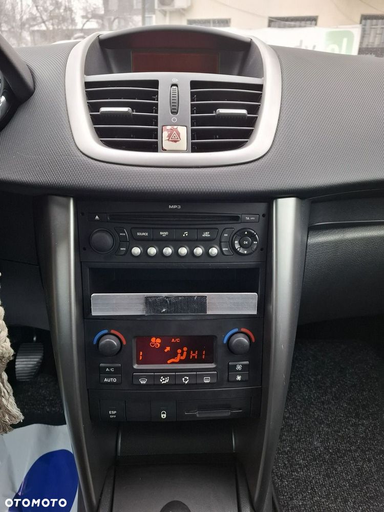 Peugeot 207 - 7