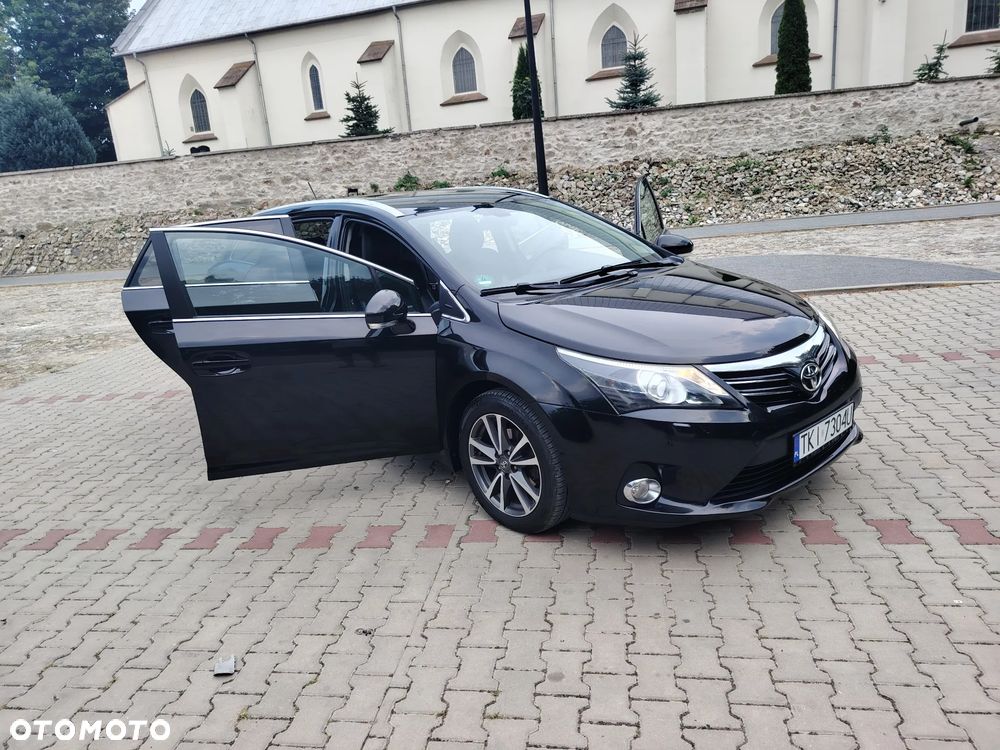Toyota Avensis 1.8 Sol NAVI - 8