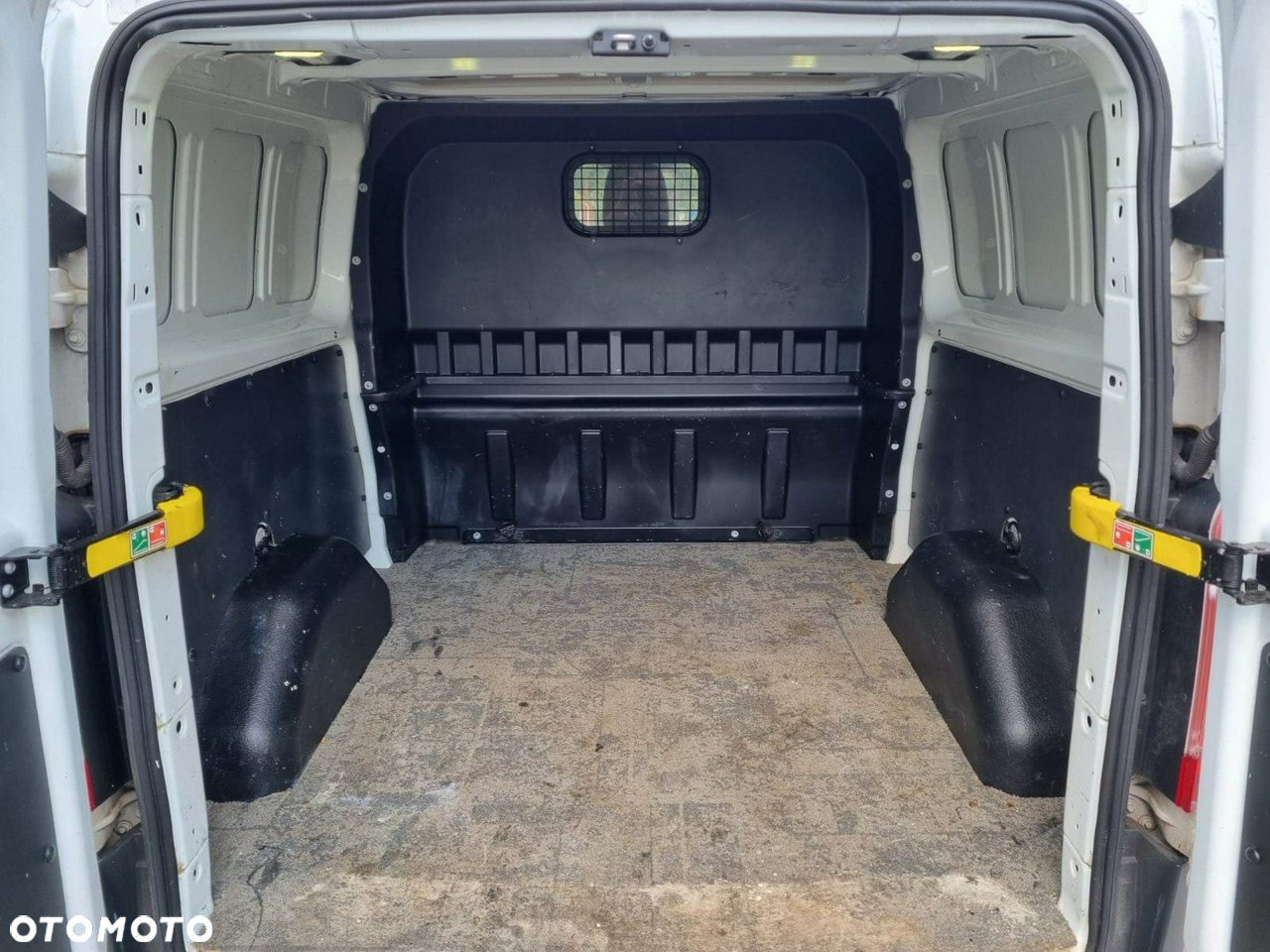 Ford Transit Custom - 11