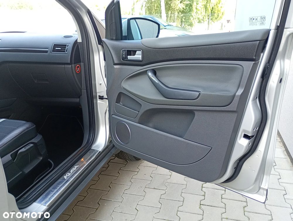Ford Kuga - 21