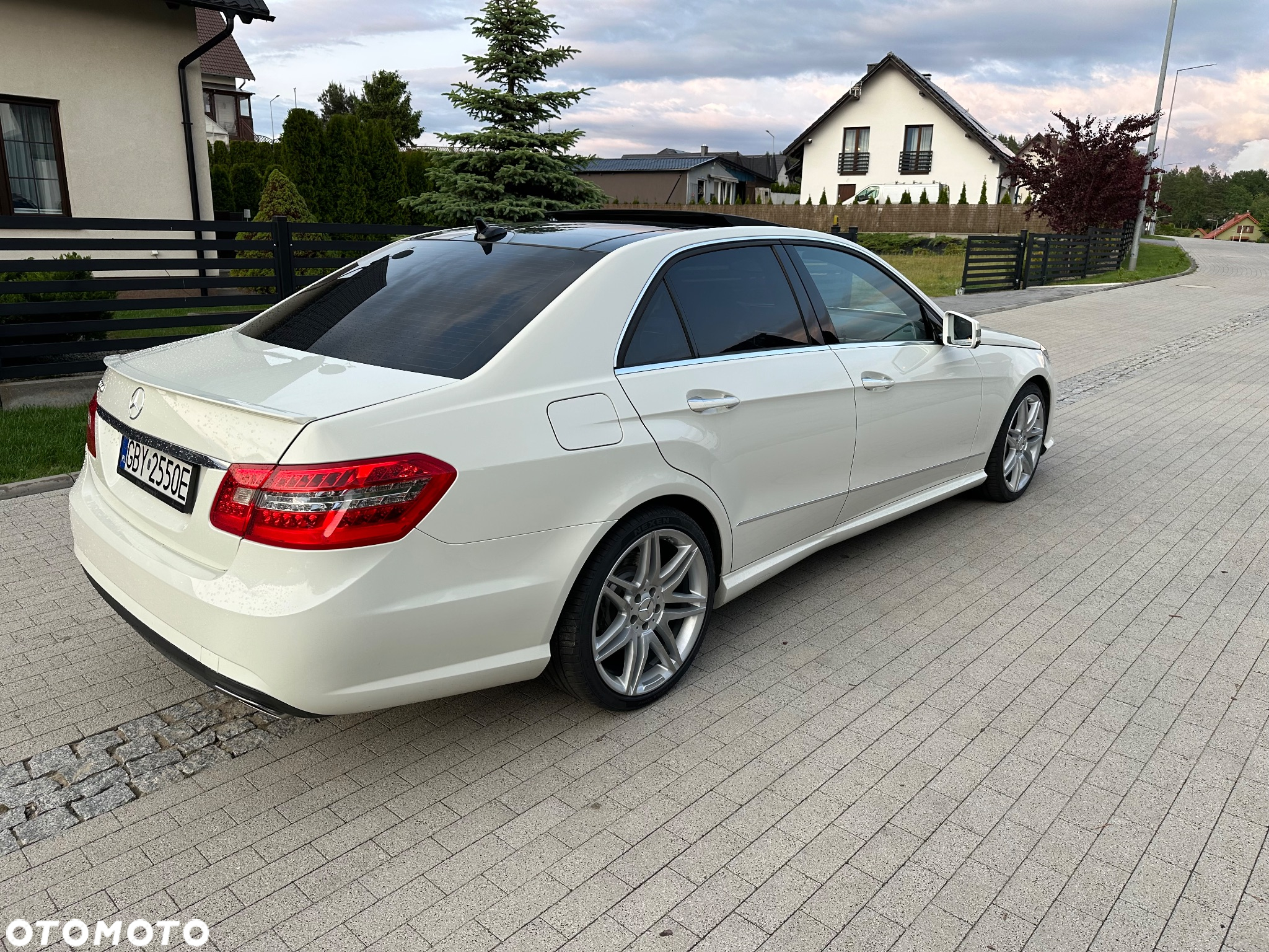 Mercedes-Benz Klasa E 500 Avantgarde - 4