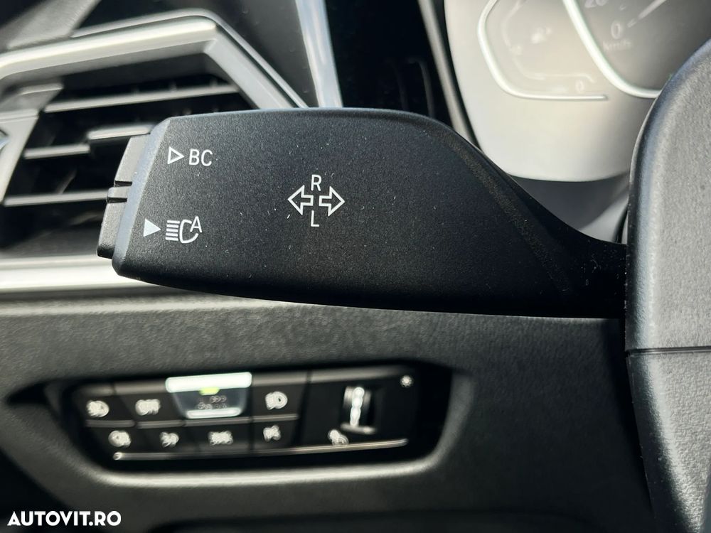 BMW Seria 3 330i xDrive AT - 18