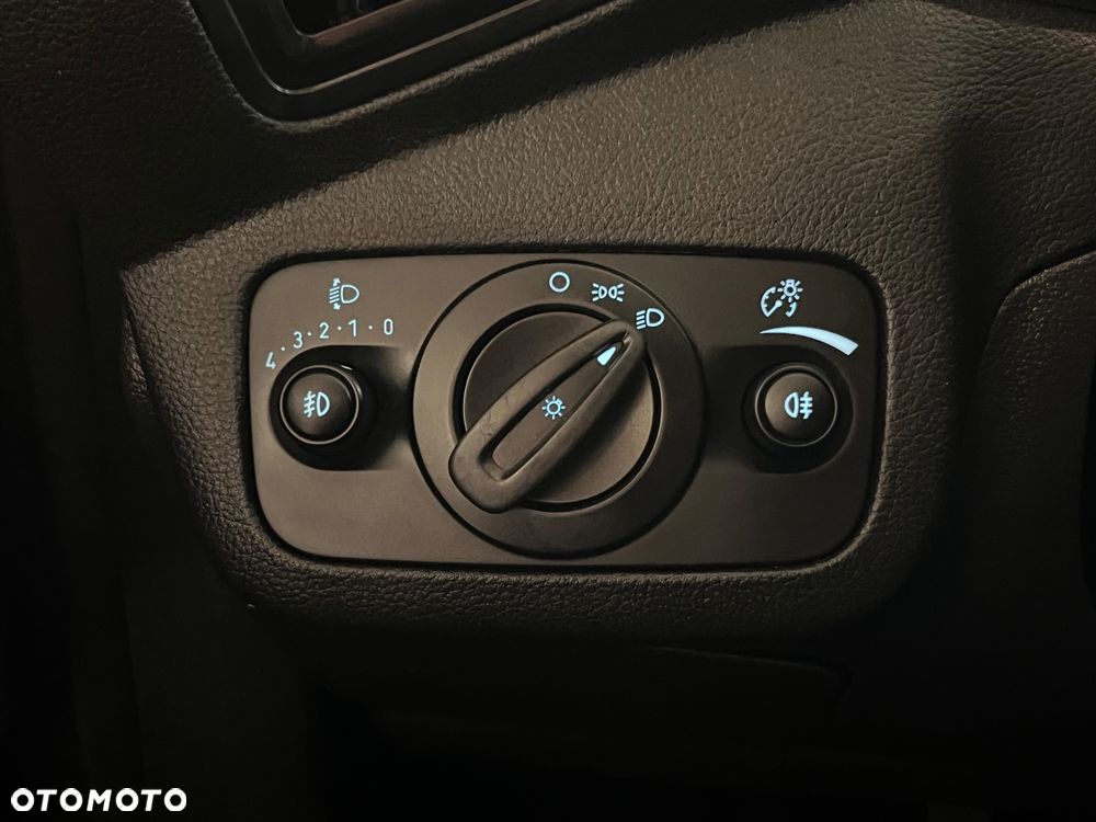 Ford Kuga - 9