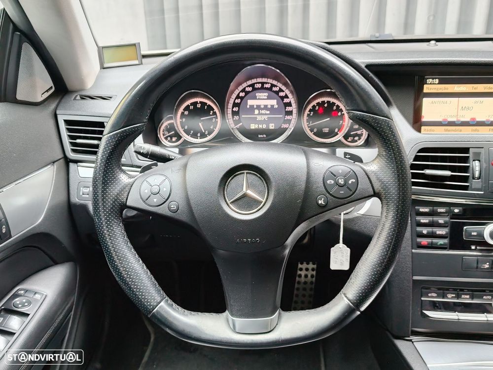 Mercedes-Benz E 250 CGi Classic BlueEfficiency - 13