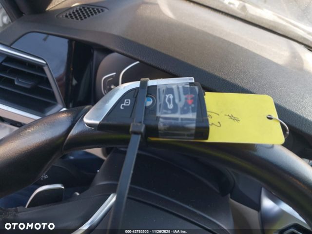 BMW Seria 3 330i Sport Line - 14