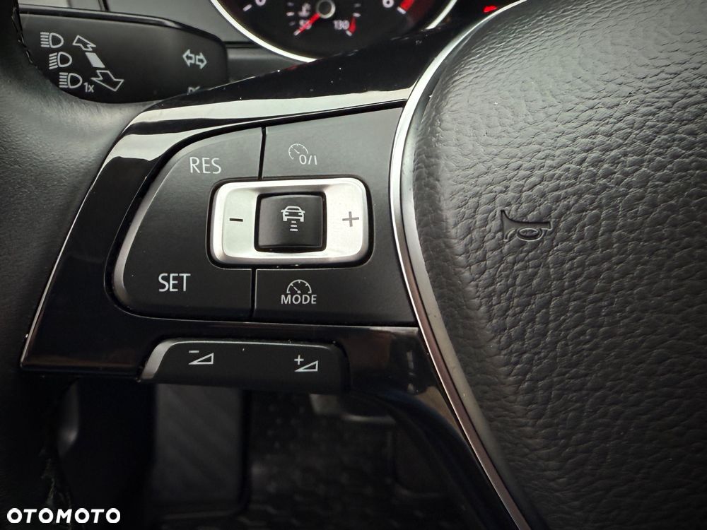 Volkswagen Passat Variant - 17