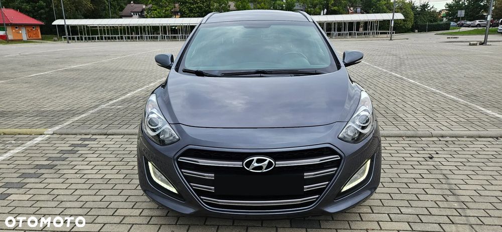 Hyundai i30 blue Kombi 1.4 YES Gold - 18
