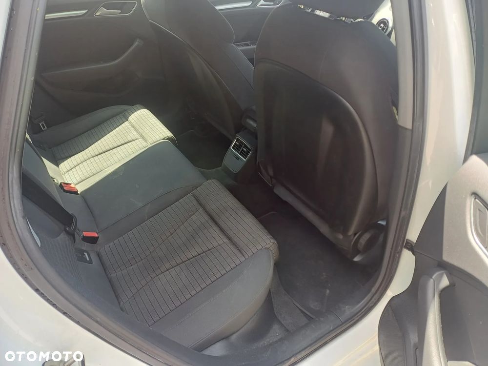 Audi A3 Sportback 35 TFSI - 24
