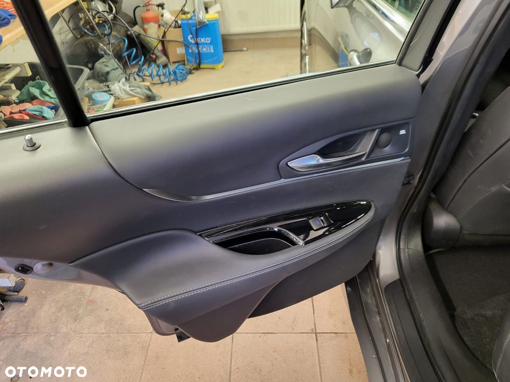 Toyota Mirai Advanced - 25