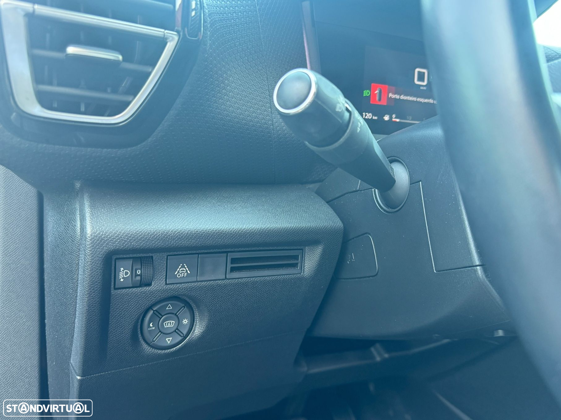 Citroën C4 1.2 PureTech Shine EAT8 - 15