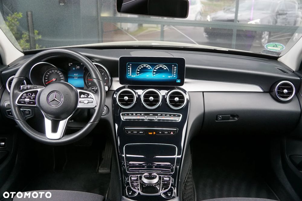 Mercedes-Benz Klasa C 200 d 9G-TRONIC - 35