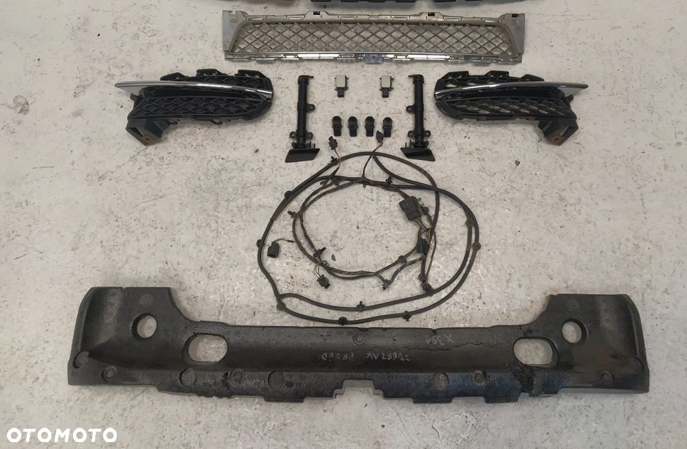 JAGUAR XJ X351 ELEMENTY ZDERZAKA PRZÓD KRATKA ŚRODKOWA LEWA PRAWA WIĄZKA KABEL PDC 4XPDC CZUJNIKI PARKOWANIA SPRYSKIWACZE ABSORBER CZUJNIK UDERZENIOWY ORYGINAŁ - 2