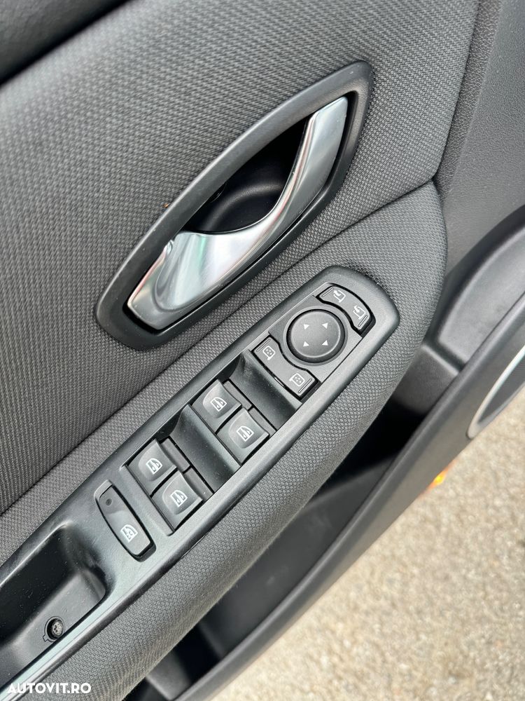 Renault Scenic II 1.5dCi Confort Dynamique - 11