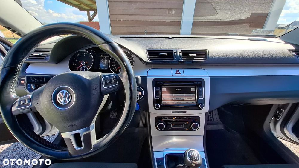 Volkswagen Passat 1.8 TSI Comfortline - 26