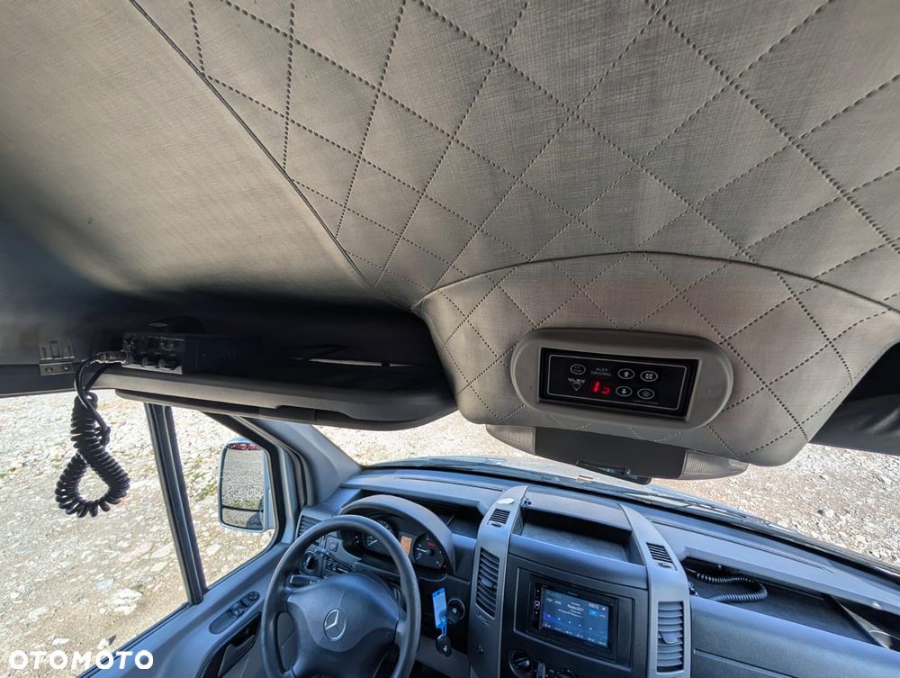Mercedes-Benz Sprinter 519 - 17