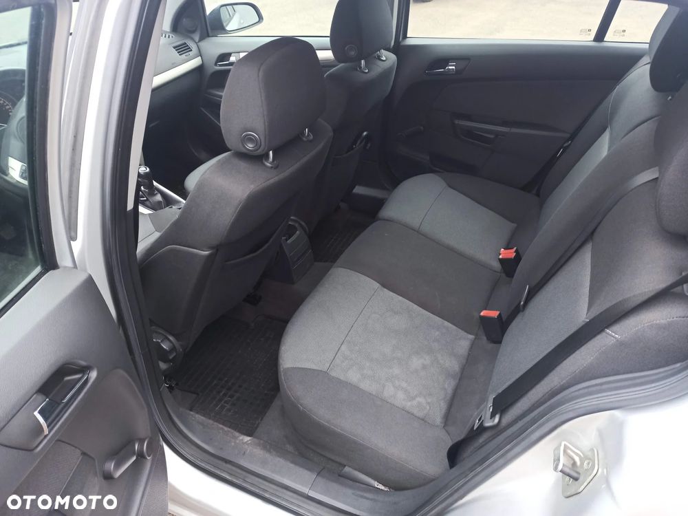 Opel Astra - 16