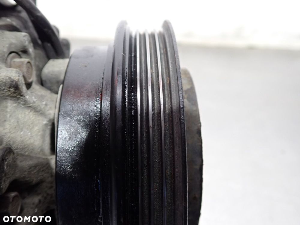 SPRĘŻARKA KLIMATYZACJI VOLKSWAGEN PASSAT B5 FL 8D0260808 - 6