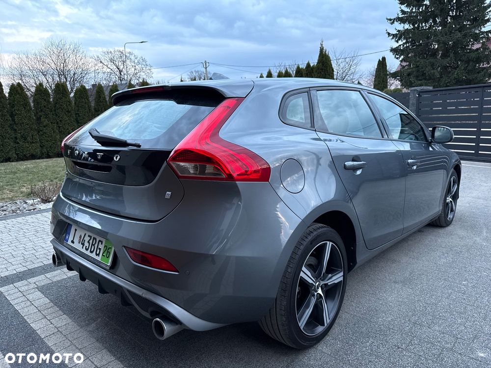 Volvo V40 D3 Geartronic RDesign - 12