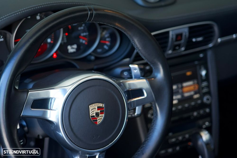 Porsche 911 (997) Carrera GTS PDK - 35