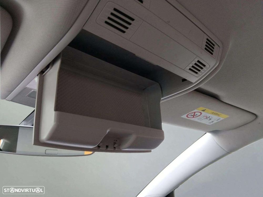 VW Golf Variant 1.6 TDi Confortline - 15