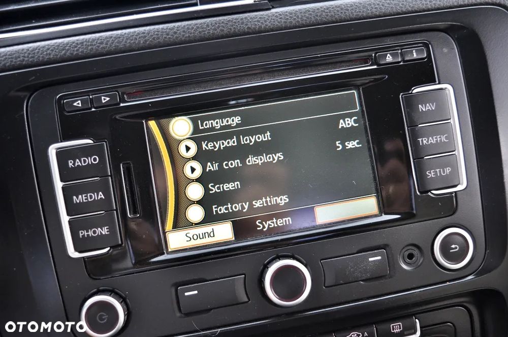 Volkswagen Jetta 1.6 TDI Comfortline - 30