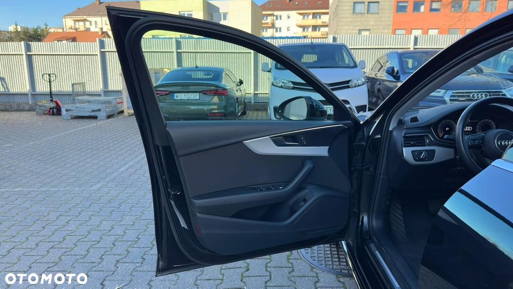Audi A4 Limousine - 10