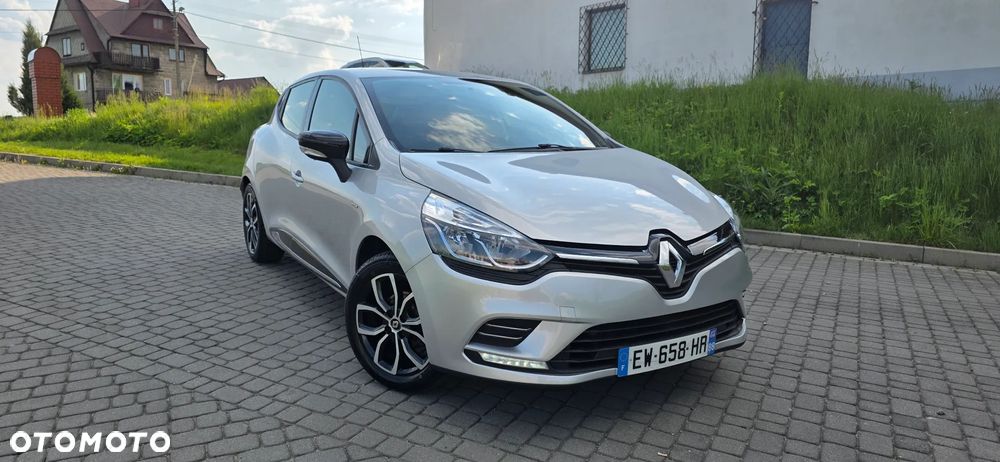 Renault Clio 1.2 16V Limited EU6 - 11