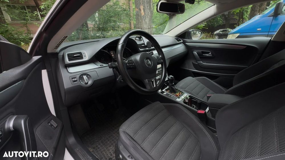 Volkswagen Passat CC - 12
