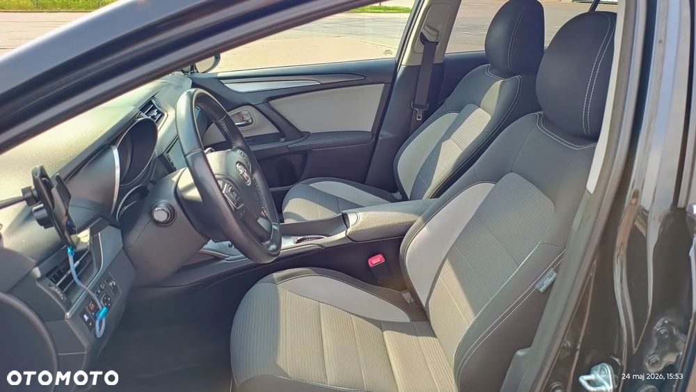Toyota Avensis 1.8 Active MS - 18