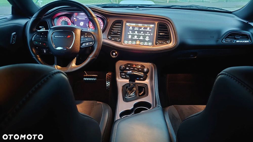 Dodge Challenger Automatik 392 Hemi Scat Pack Shaker - 23