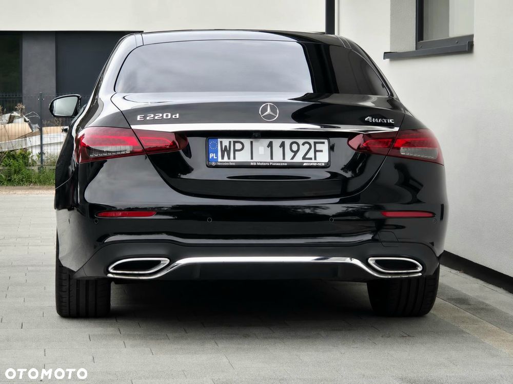 Mercedes-Benz Klasa E 220 d 4Matic 9G-TRONIC AMG Line - 13