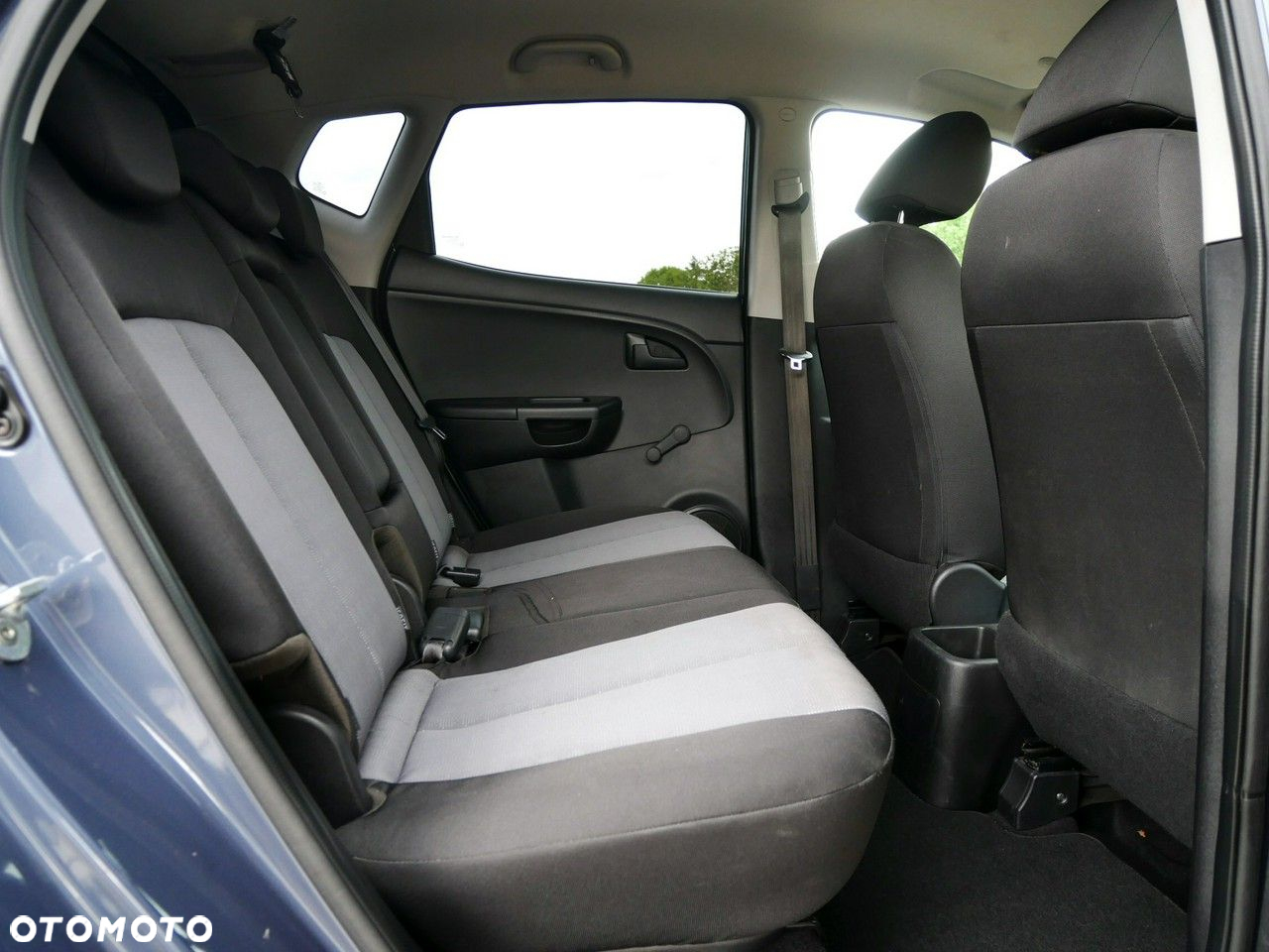 Kia Venga 1.4 CRDi 90 Attract - 24