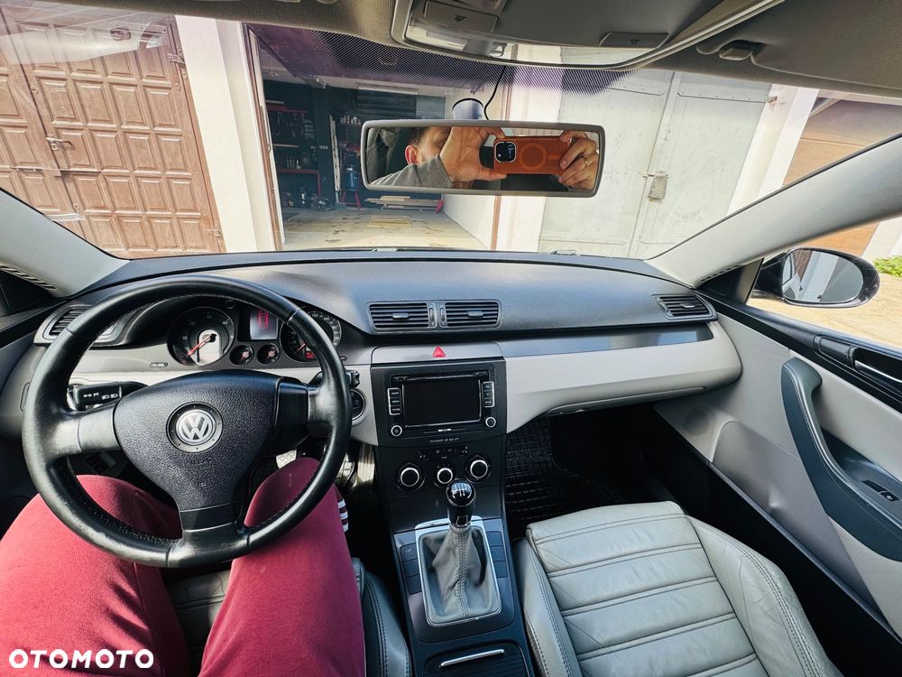 Volkswagen Passat 1.9 TDI Individual - 12