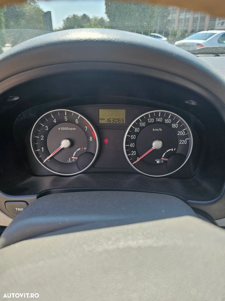 Hyundai Accent MC 1.4 DOHC GL A/C - 3