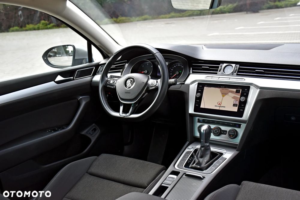 Volkswagen Passat 2.0 TDI SCR DSG Comfortline - 35