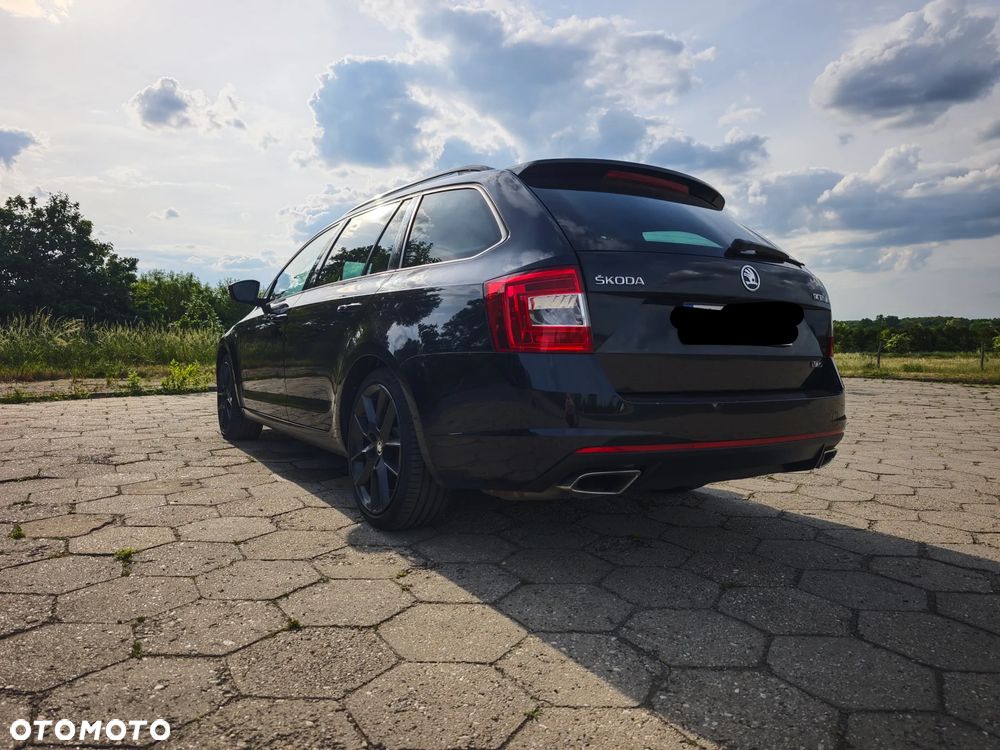 Skoda Octavia 2.0 TDI RS DSG - 9