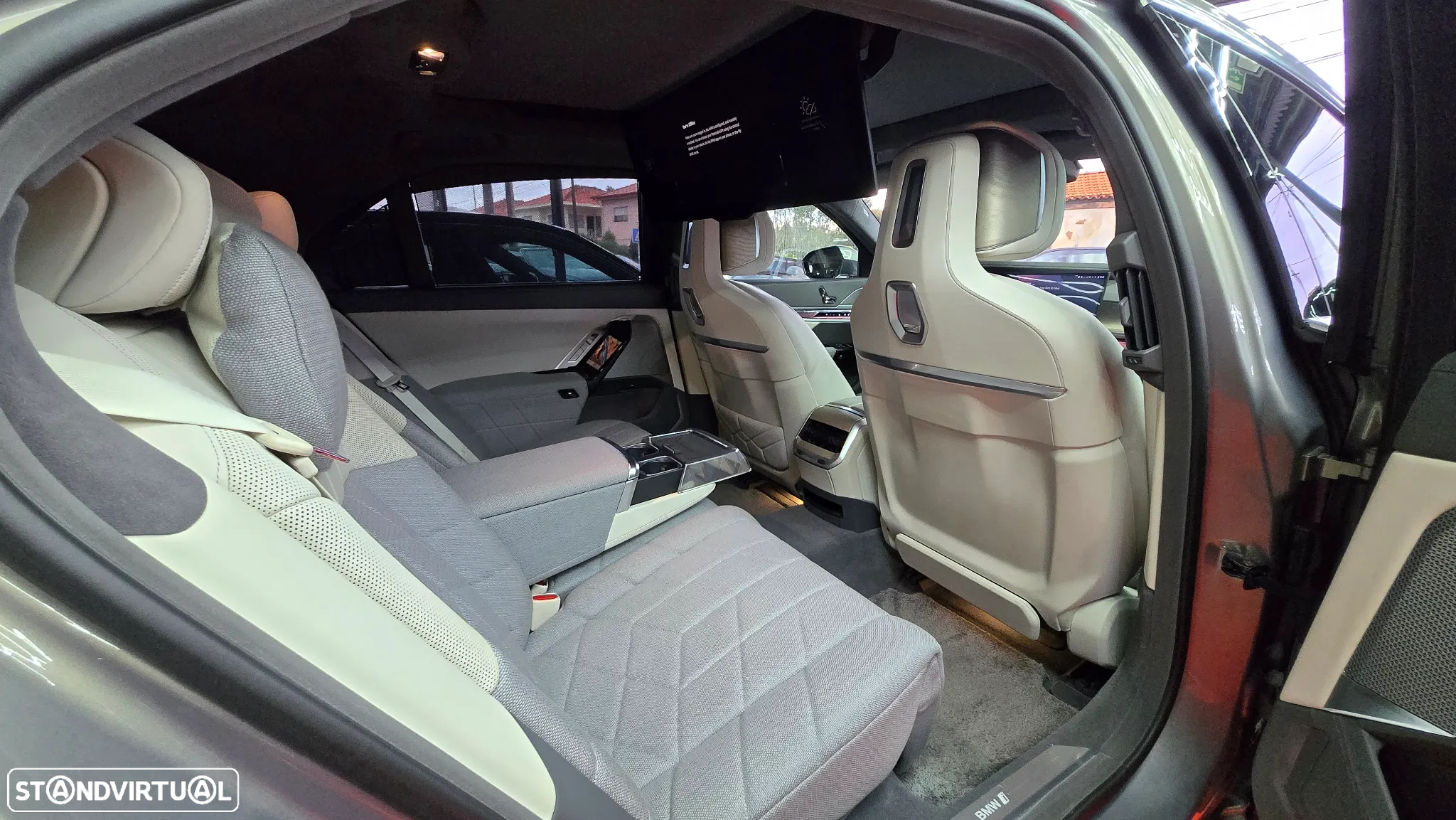 BMW i7 xDrive60 - 28