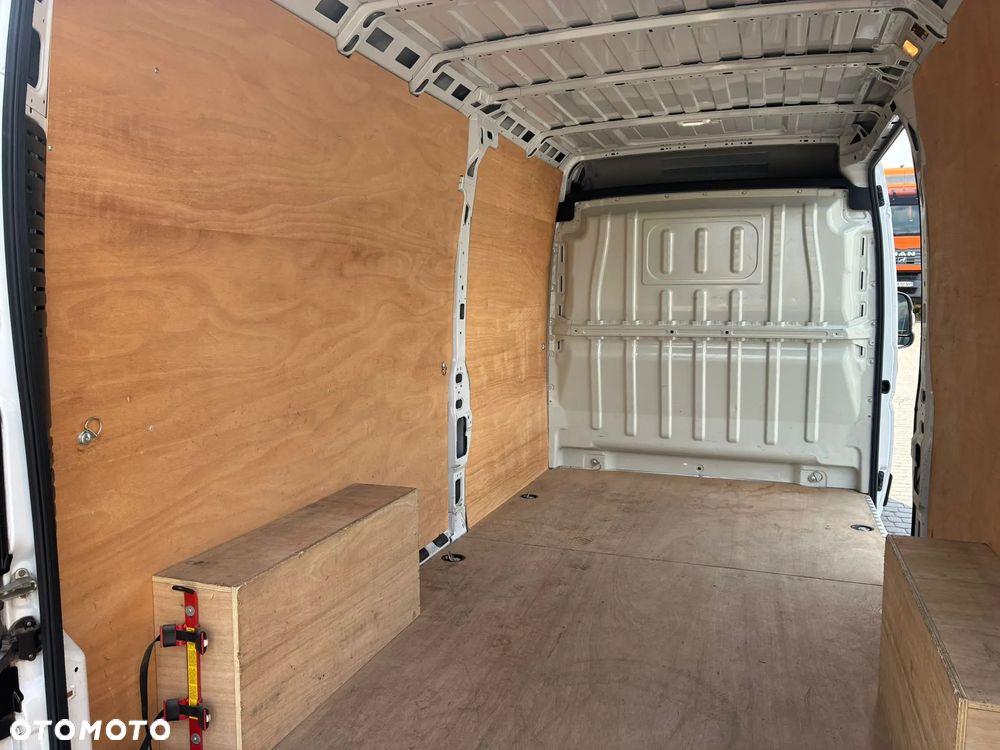 Peugeot Boxer 2023r. Klima Navi L3H2 Tylko 159 tyś km - 12
